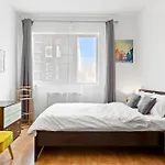 Spacious 3 * بوخارست