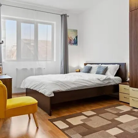 Apartment Spacious 3