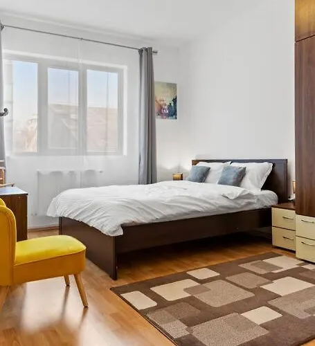Apartment Spacious 3