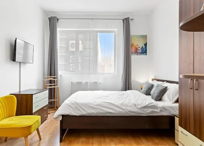 Spacious 3 * Bucharest